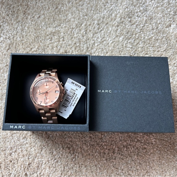 NWT. Rose Gold Marc by Marc Jacobs Watch - Picture 2 of 6